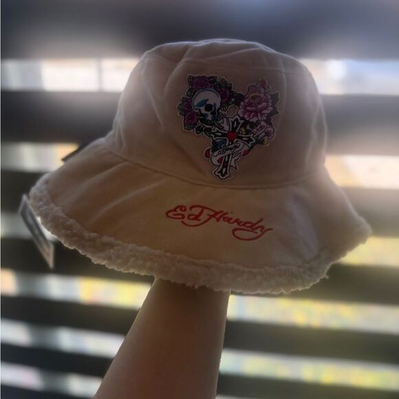 Ed Hardy Women\'s Off White Suede Faux Fur Bucket Hat OS Skull Pink Roses NWT main image 5